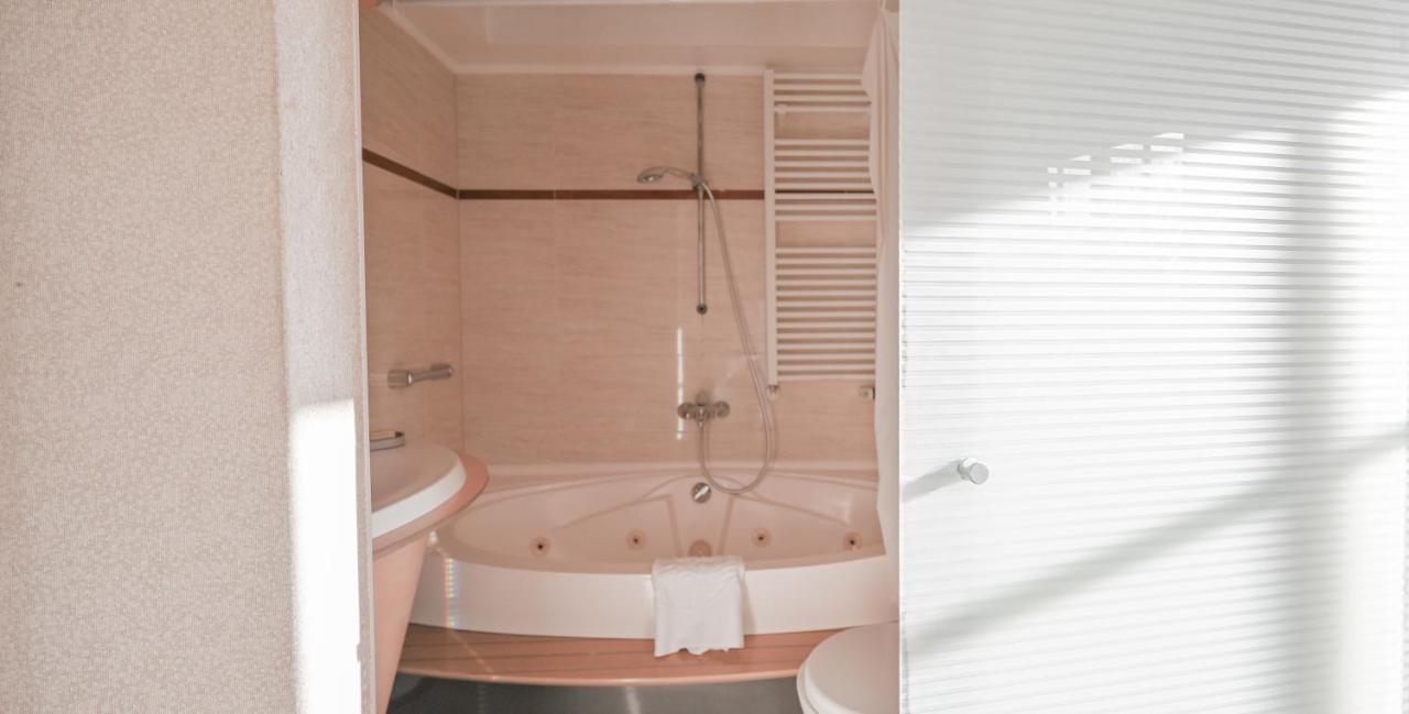רמיך Logis Saint-Nicolas & Spa מראה חיצוני תמונה
